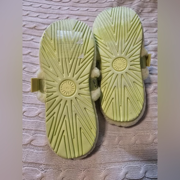 Ugg Fluff it slides - Picture 6 of 7